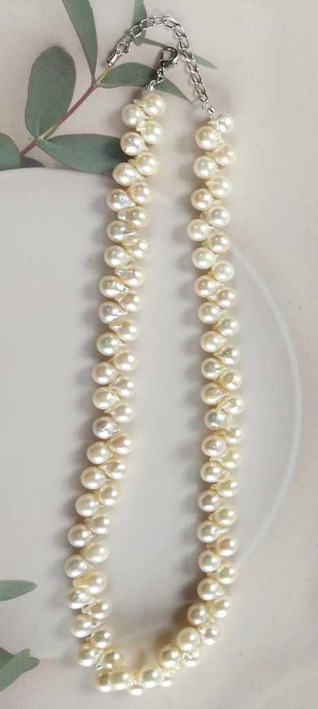 日本産あこや真珠、クレオパトラ珠のネックレス