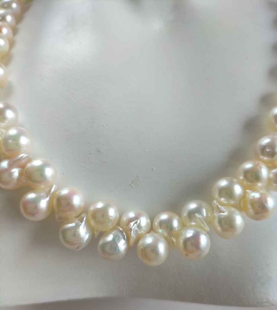 日本産あこや真珠、クレオパトラ珠のネックレス