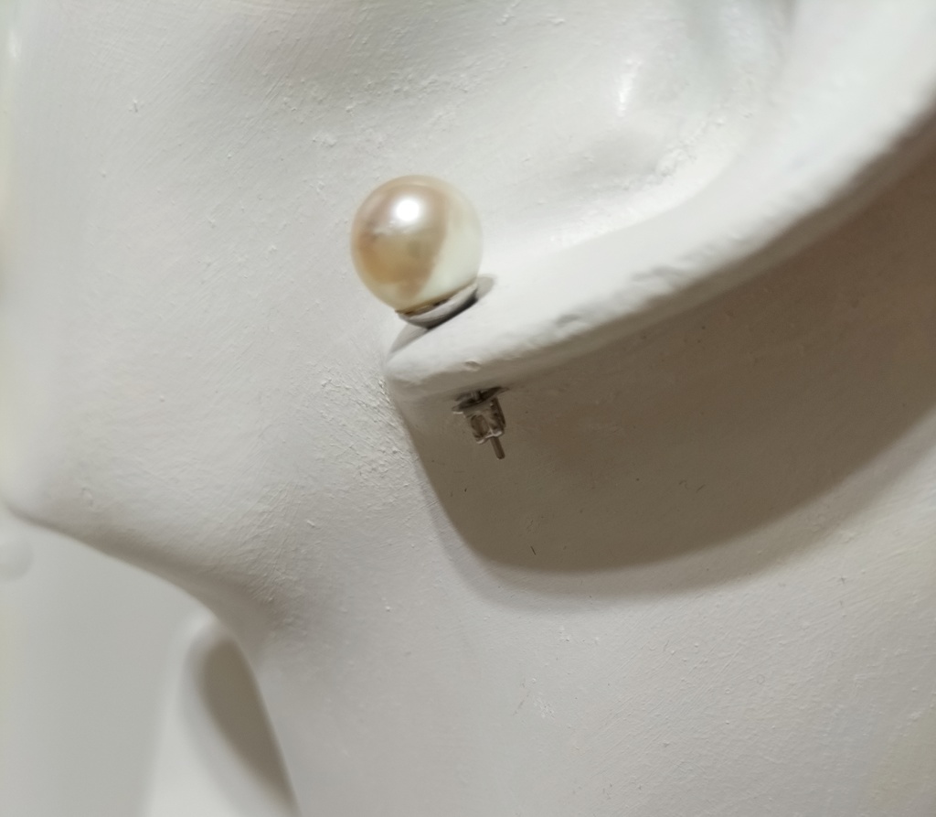 あこや真珠(日本産)のピアス