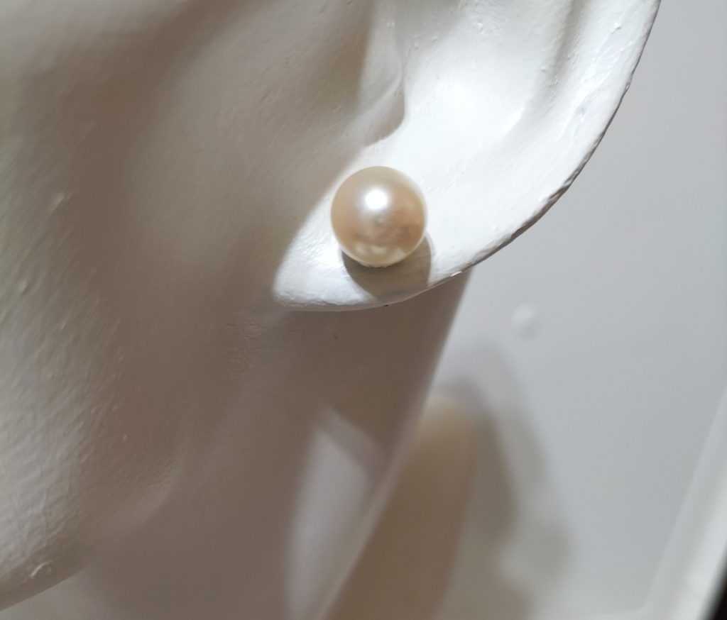 あこや真珠(日本産)のピアス
