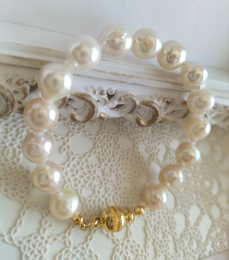 あこや真珠(日本産)のマグネット式ブレスレット