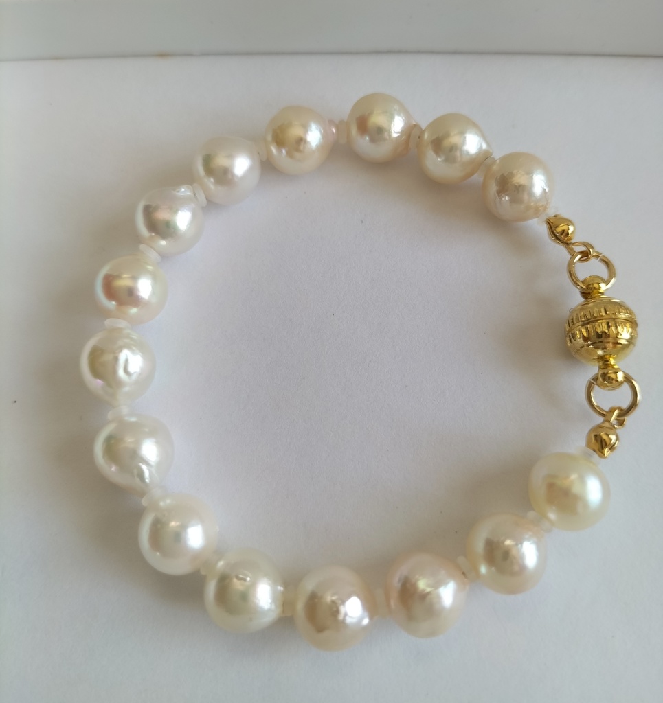 あこや真珠(日本産)のマグネット式ブレスレット