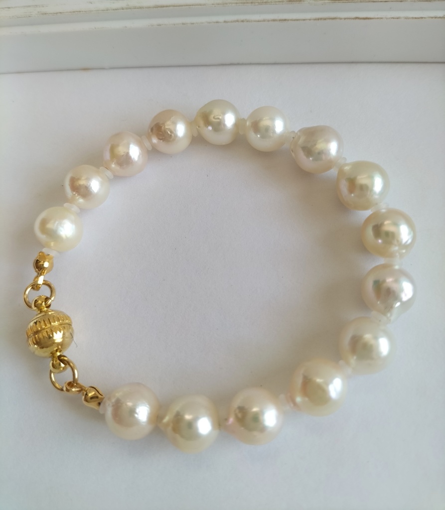 あこや真珠(日本産)のマグネット式ブレスレット