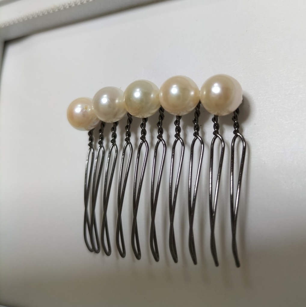 日本産あこや本真珠のヘアコーム 10本足