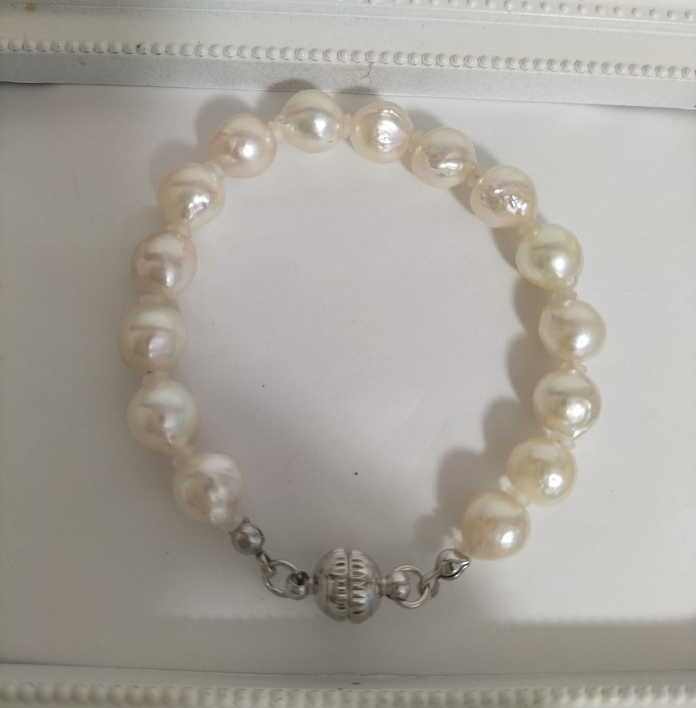 あこや本真珠(日本産)のマグネット式ブレスレット