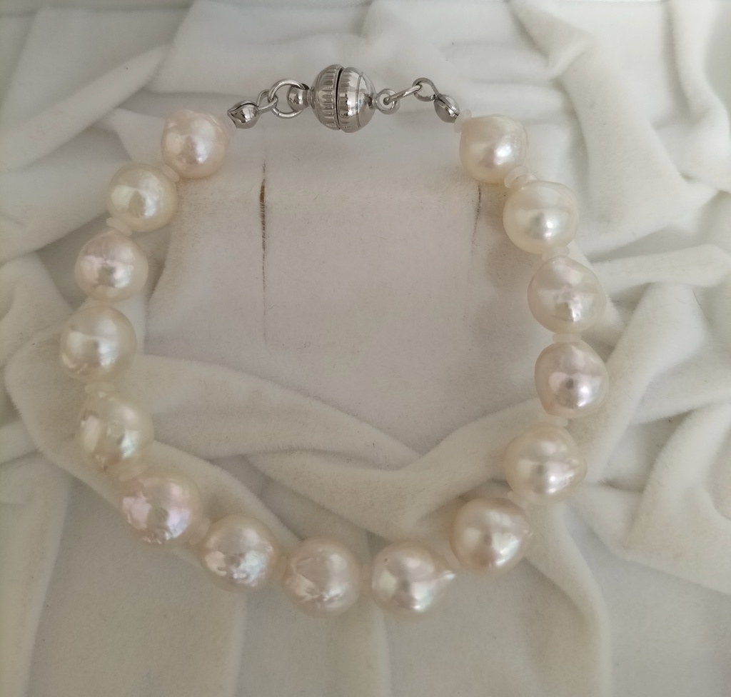 あこや本真珠(日本産)のマグネット式ブレスレット