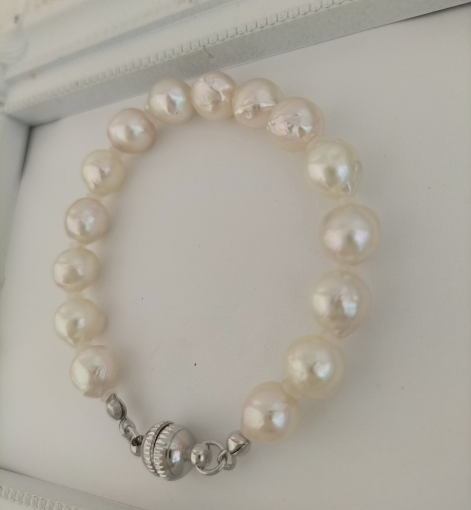 あこや本真珠(日本産)のマグネット式ブレスレット