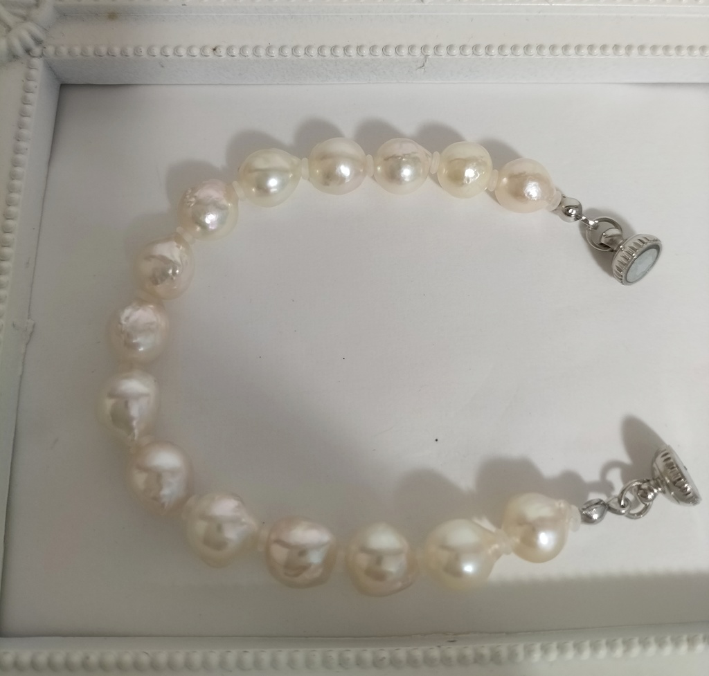 あこや本真珠(日本産)のマグネット式ブレスレット