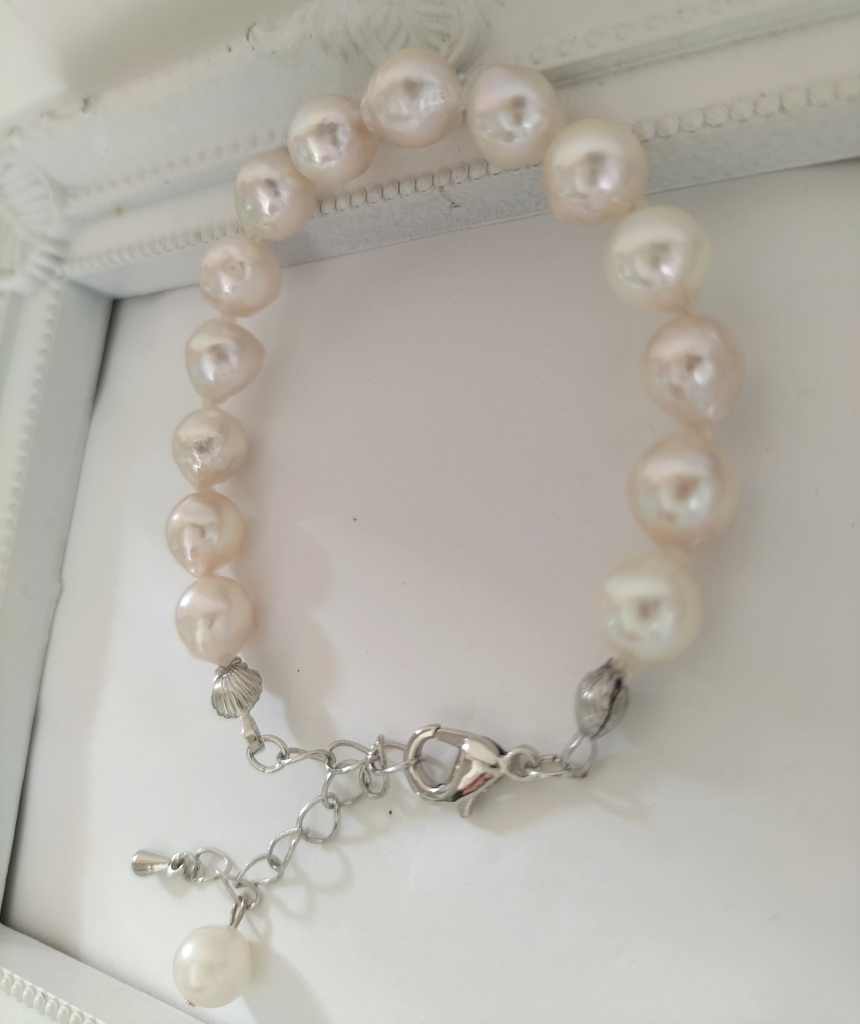 日本産あこや本真珠のブレスレット