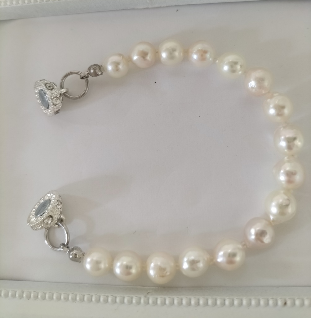 あこや本真珠(日本産)のマグネット式ブレスレット 内径、約14cm