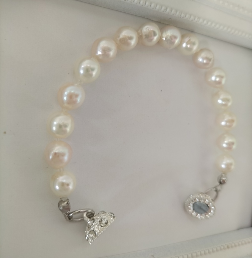 あこや本真珠(日本産)のマグネット式ブレスレット 内径、約14cm