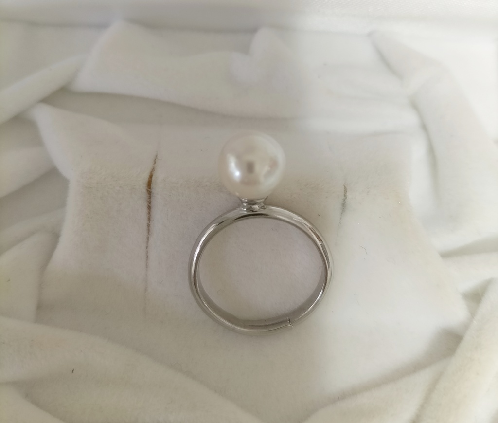 日本産あこや本真珠のリング(約10〜17号)