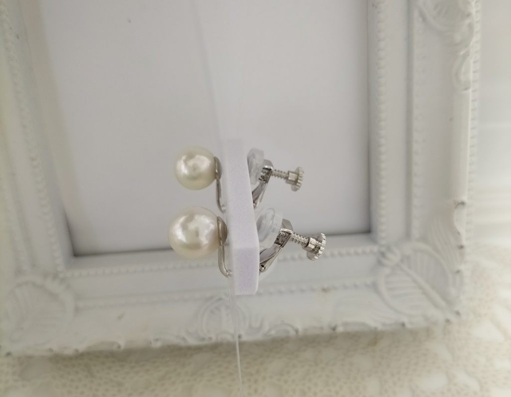 日本産あこや本真珠(宇和島産)のネジバネ式イヤリング