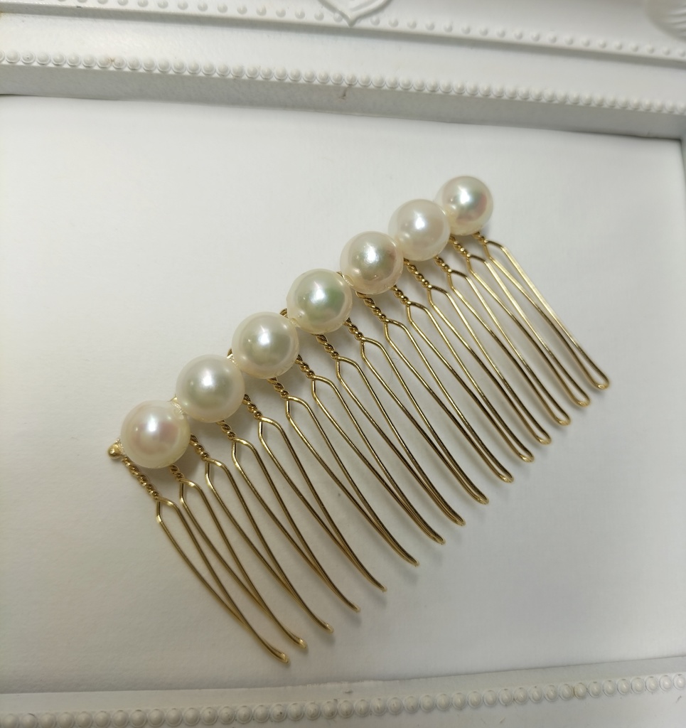日本産あこや本真珠(宇和島産)のヘアコーム(15本足)
