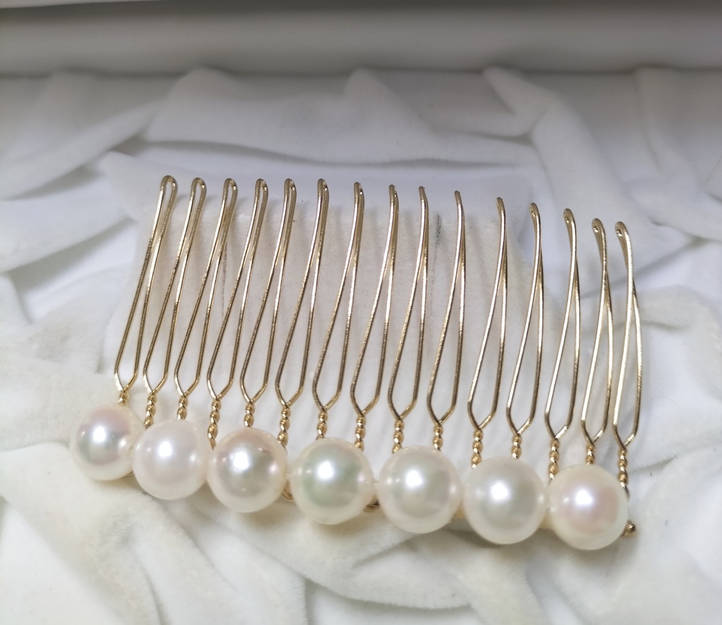 日本産あこや本真珠(宇和島産)のヘアコーム(15本足)