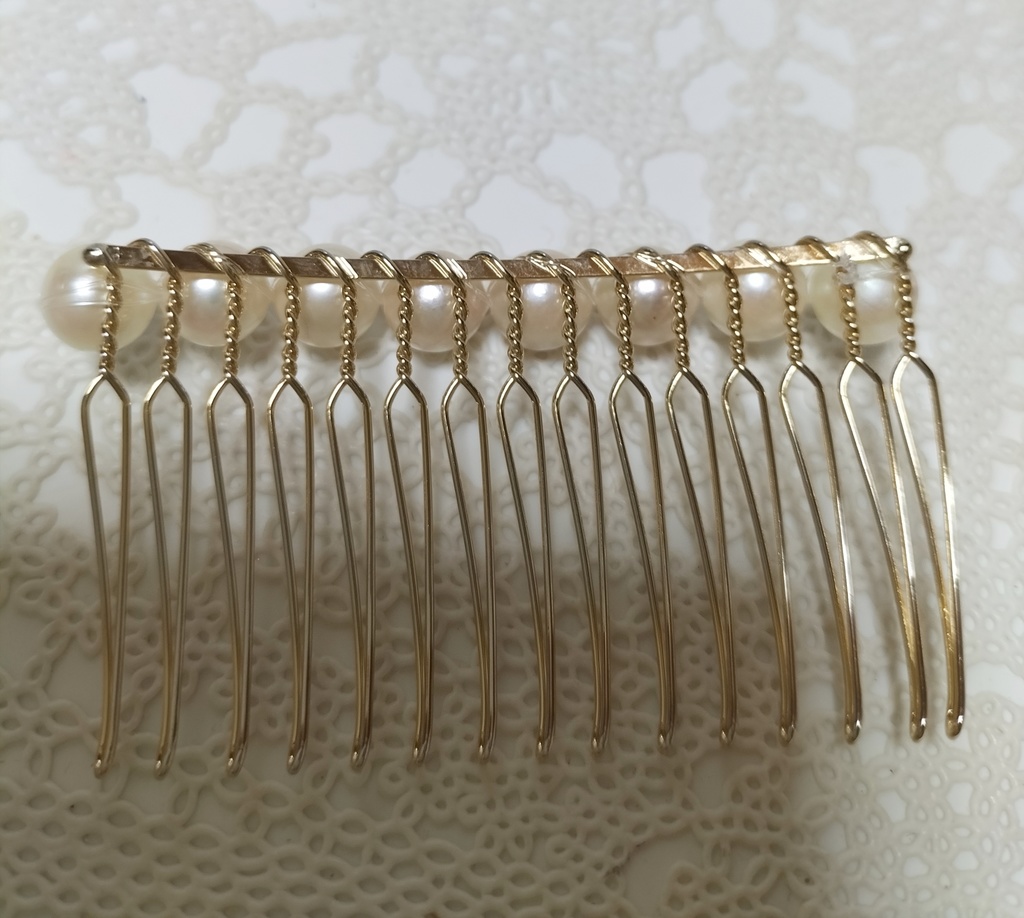 日本産あこや本真珠(宇和島産)のヘアコーム(15本足)