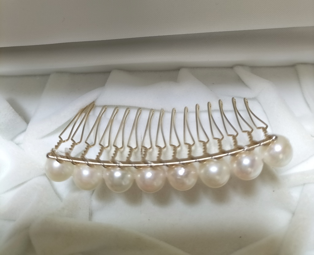 日本産あこや本真珠(宇和島産)のヘアコーム(15本足)