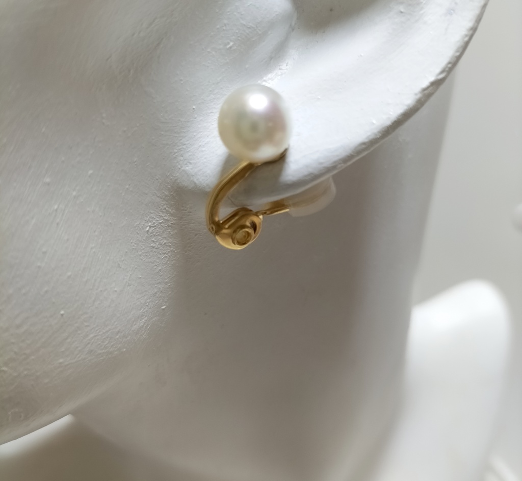 日本産あこや本真珠(宇和島産)の調節可能なクリップ式イヤリング