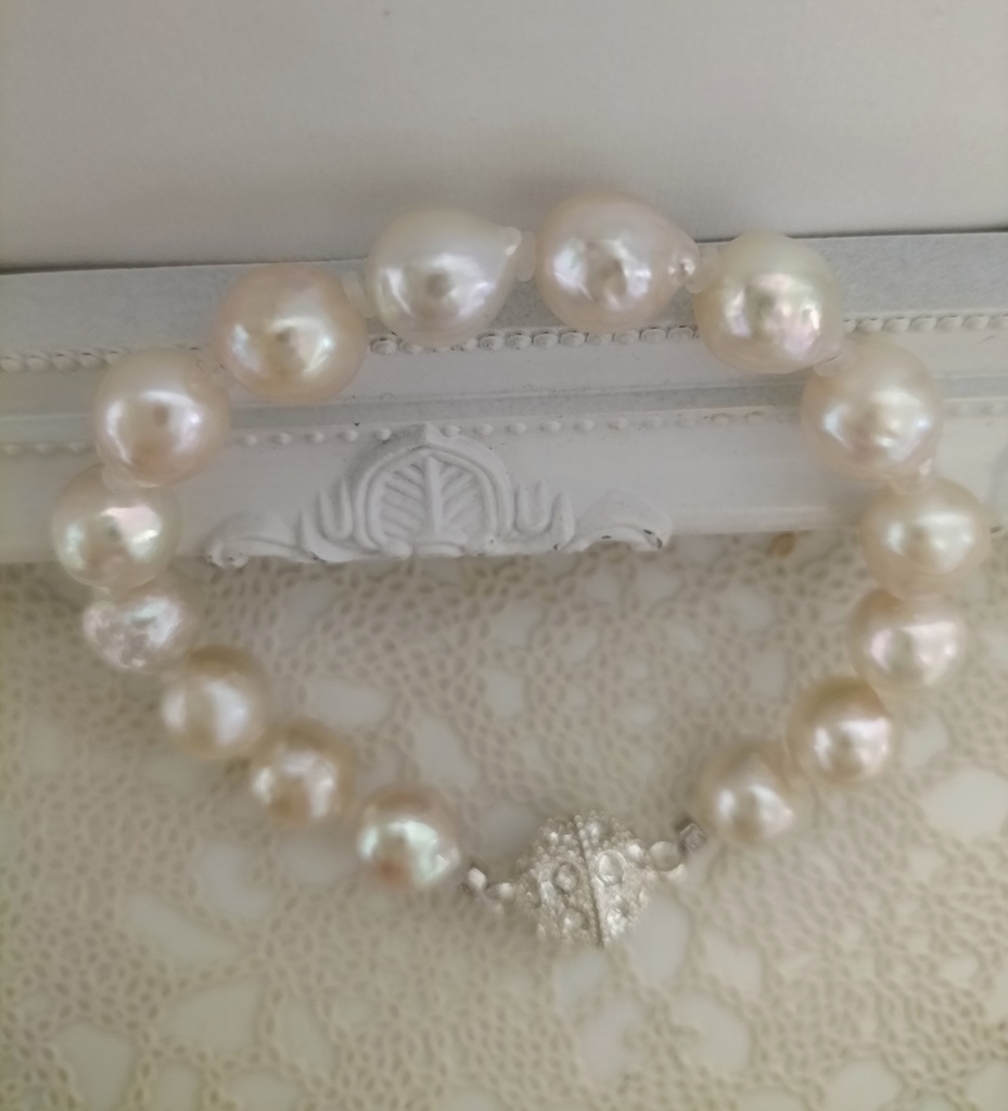 日本産あこや本真珠(宇和島産)のマグネット式ブレスレット