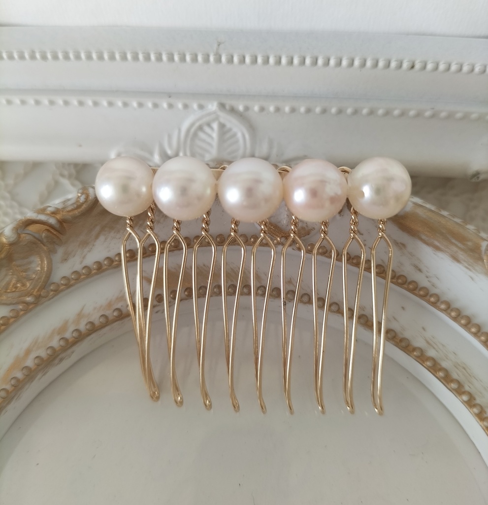 日本産あこや本真珠(宇和島産)のヘアコーム10本足