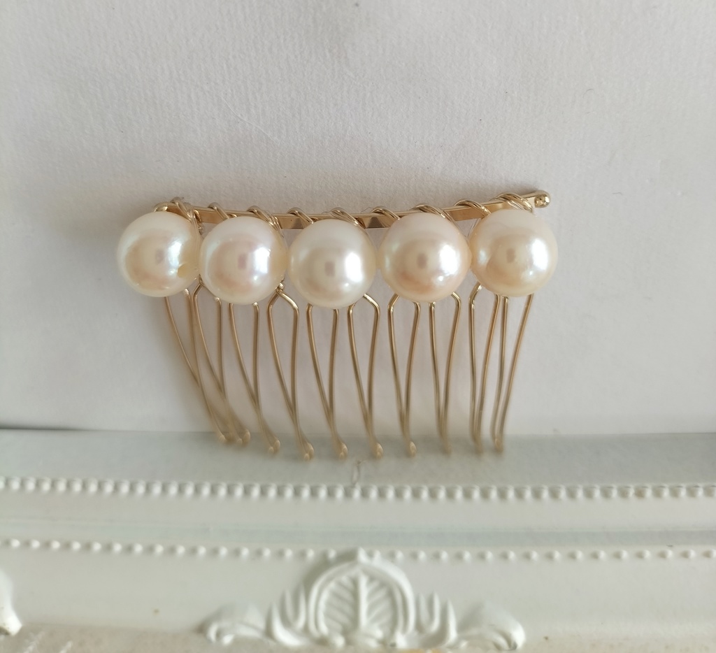 日本産あこや本真珠(宇和島産)のヘアコーム10本足