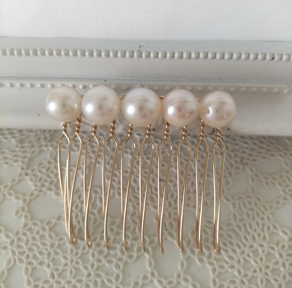 日本産あこや本真珠(宇和島産)のヘアコーム10本足