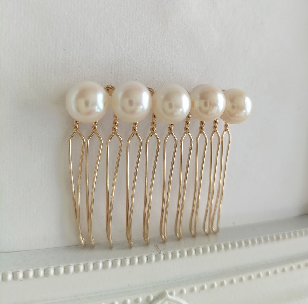 日本産あこや本真珠(宇和島産)のヘアコーム10本足