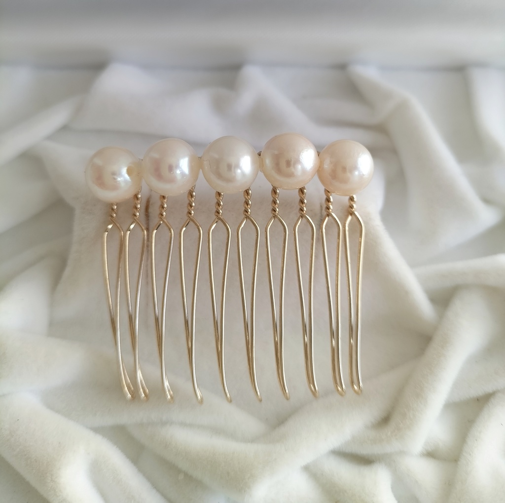 日本産あこや本真珠(宇和島産)のヘアコーム10本足