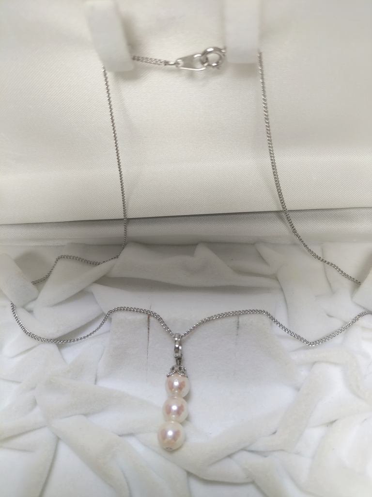 日本産あこや本真珠のネックレス