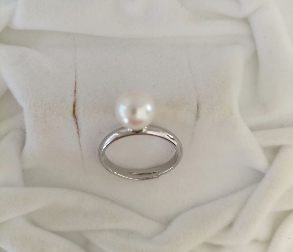 日本産あこや本真珠(宇和島産)のリング(フリーサイズ)