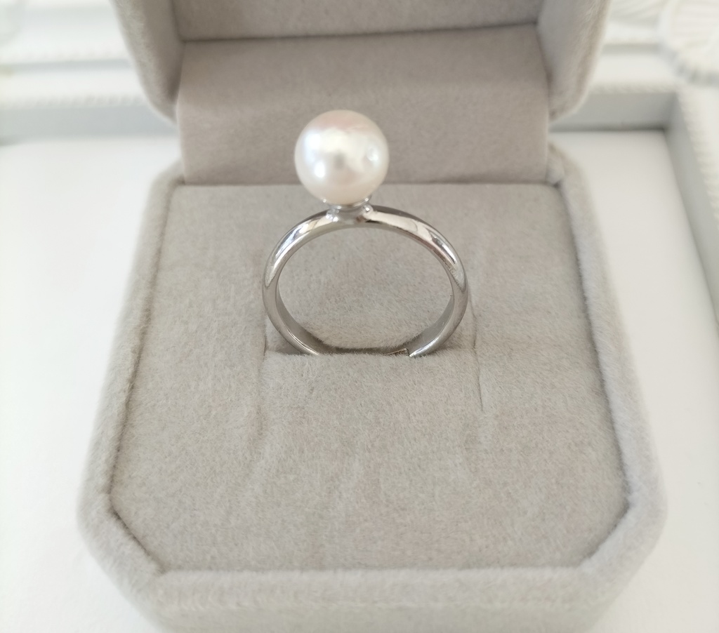 日本産あこや本真珠(宇和島産)のリング(フリーサイズ)
