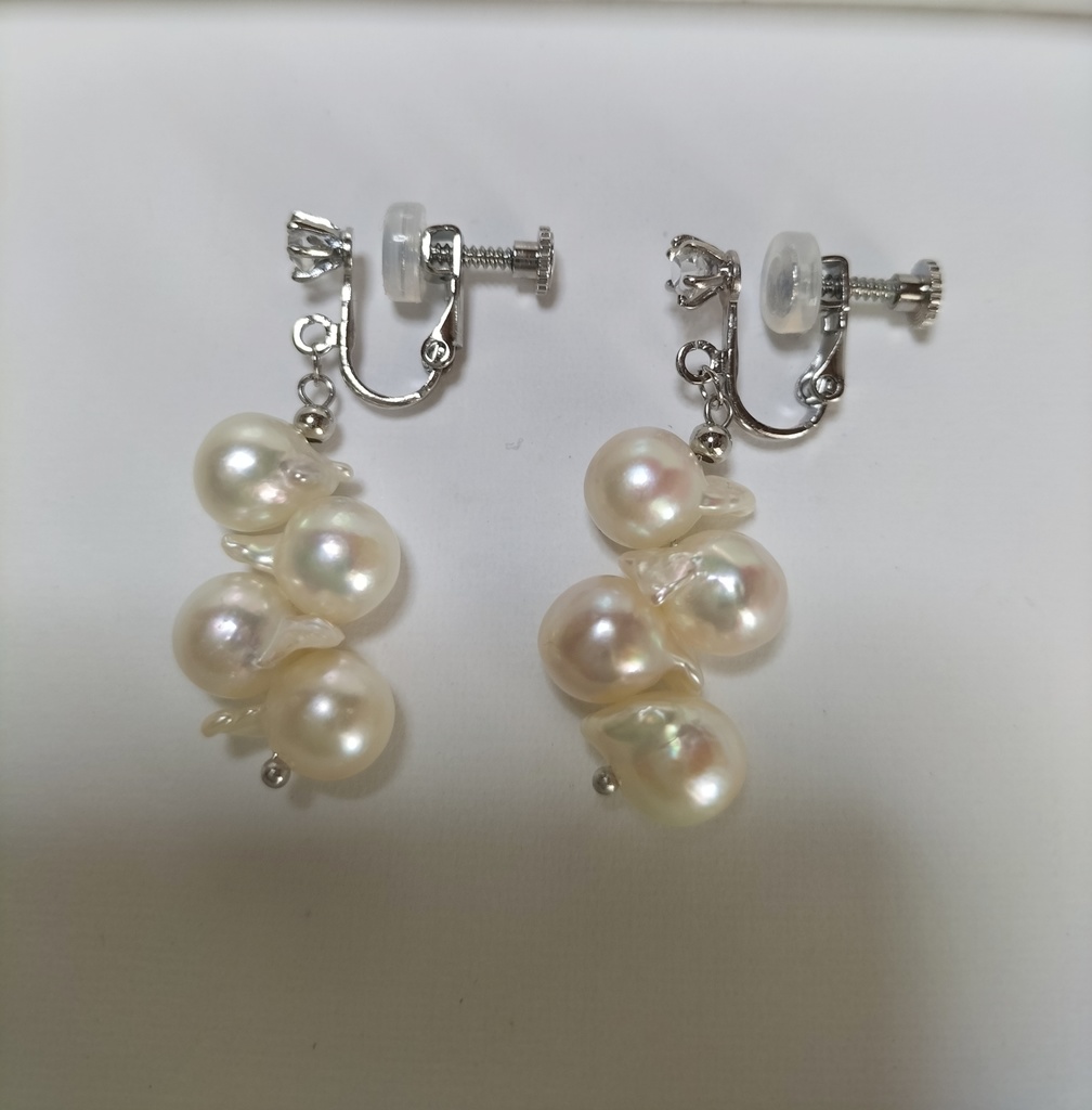 あこや本真珠(クレオパトラ珠)宇和島産のネジバネ式イヤリング