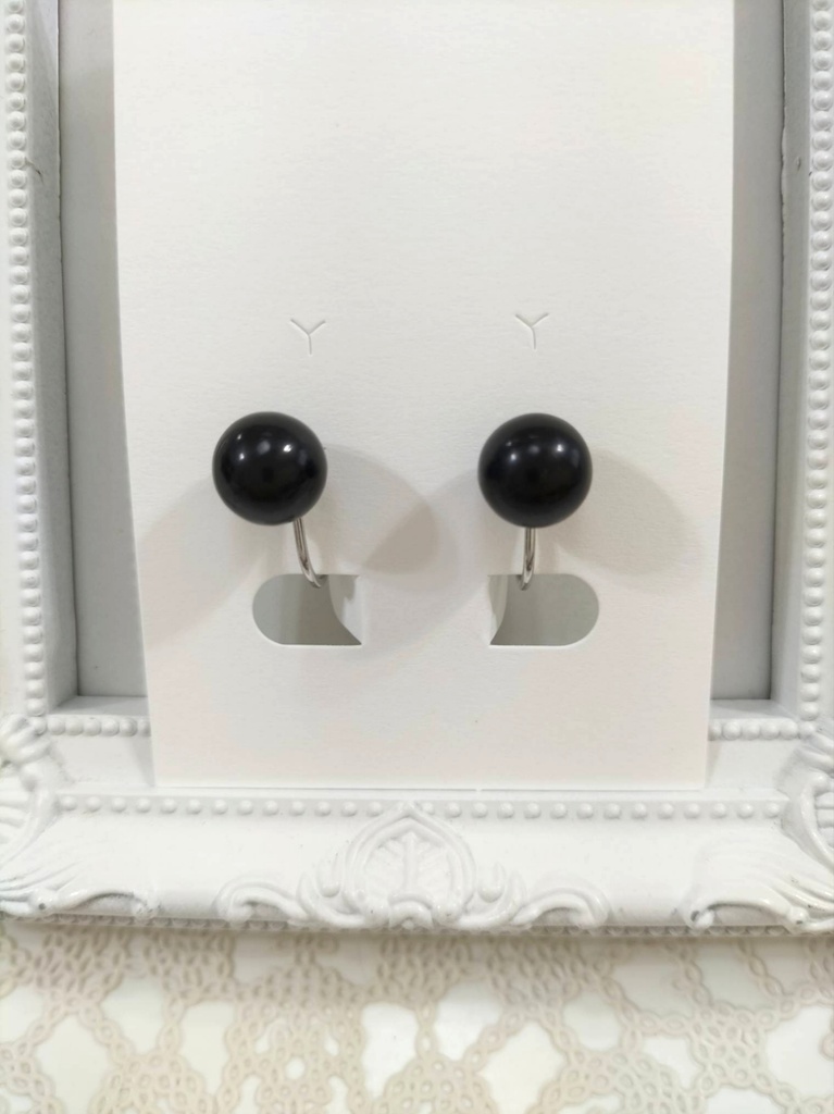 天然石ジェットのイヤリング