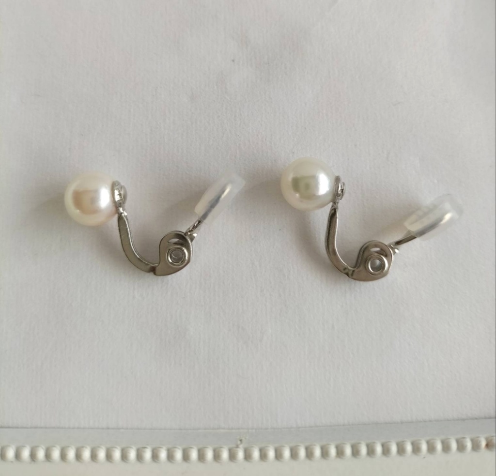 あこや本真珠(宇和島産)の調節可能なクリップ式のイヤリング