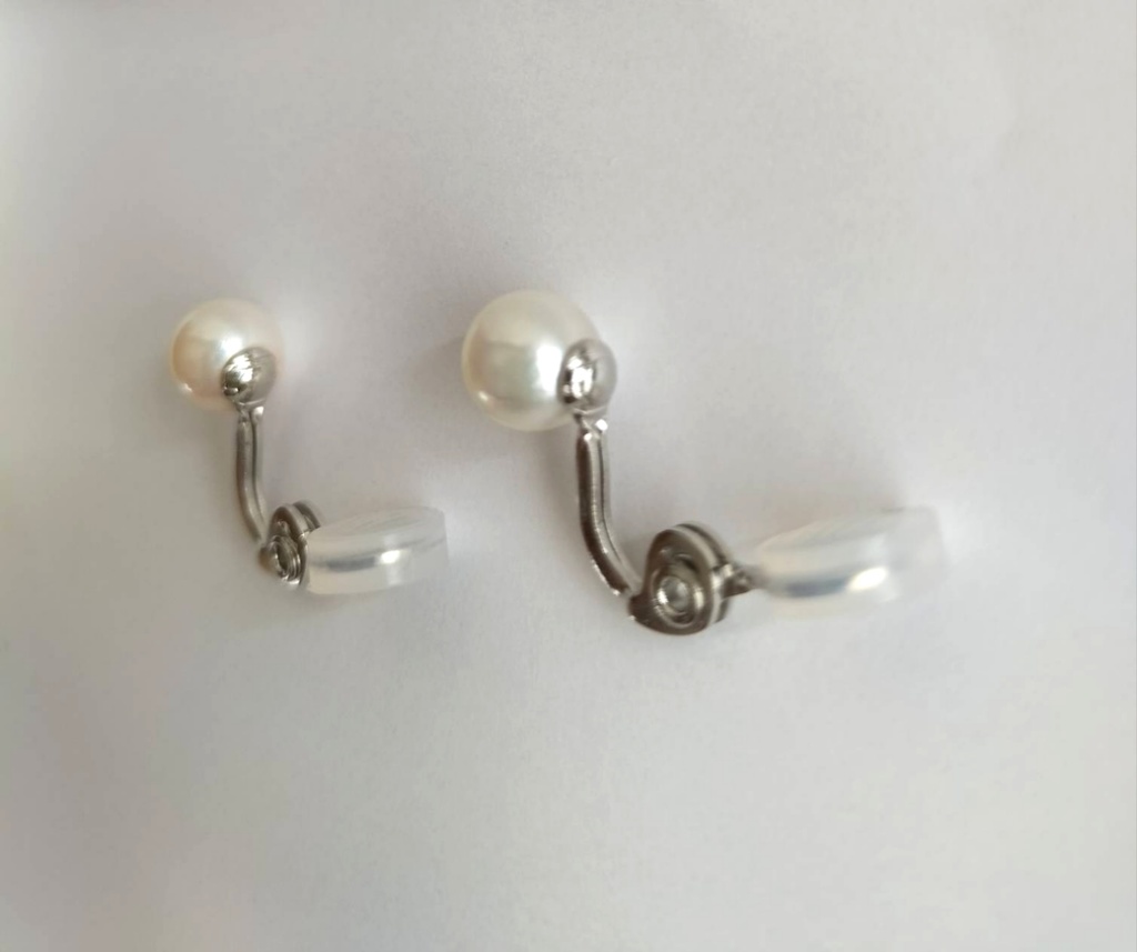あこや本真珠(宇和島産)の調節可能なクリップ式のイヤリング