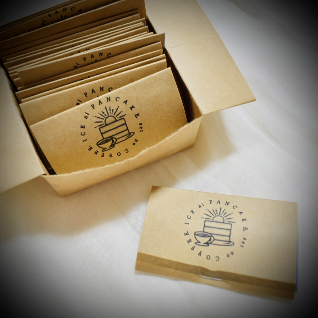 アイスにパンケーキ、セットのコーヒー