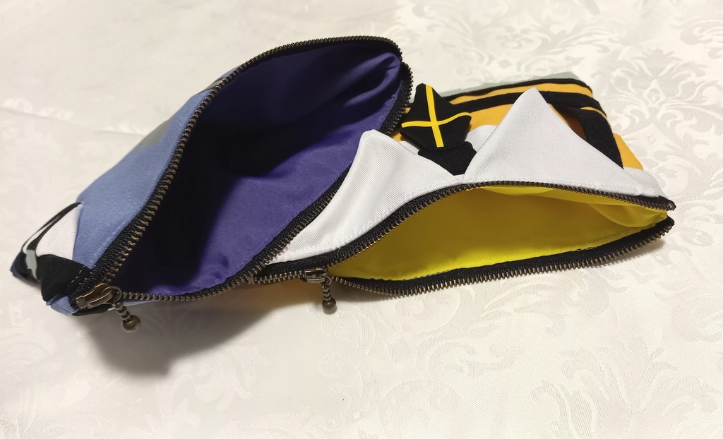 6thLIVE衣装柄ポーチ