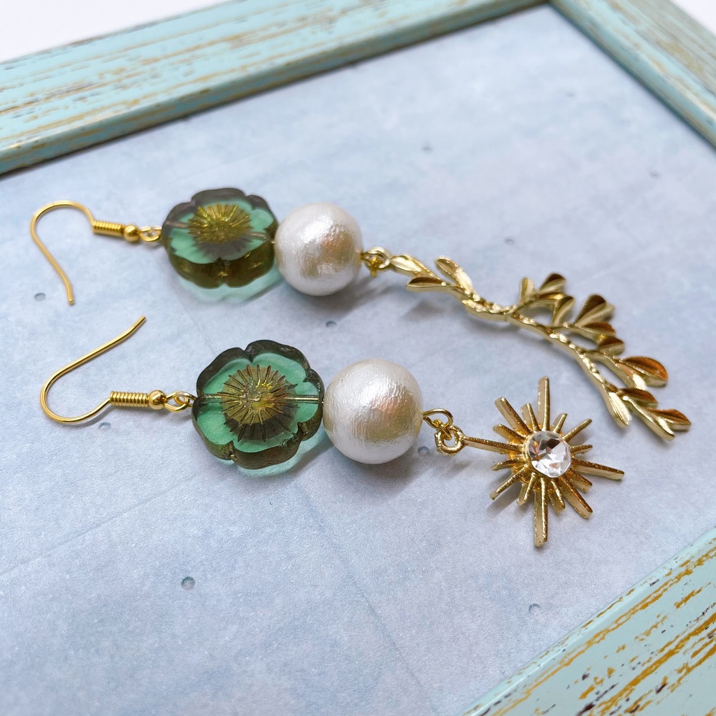 太陽と光の葉 ピアス/イヤリング