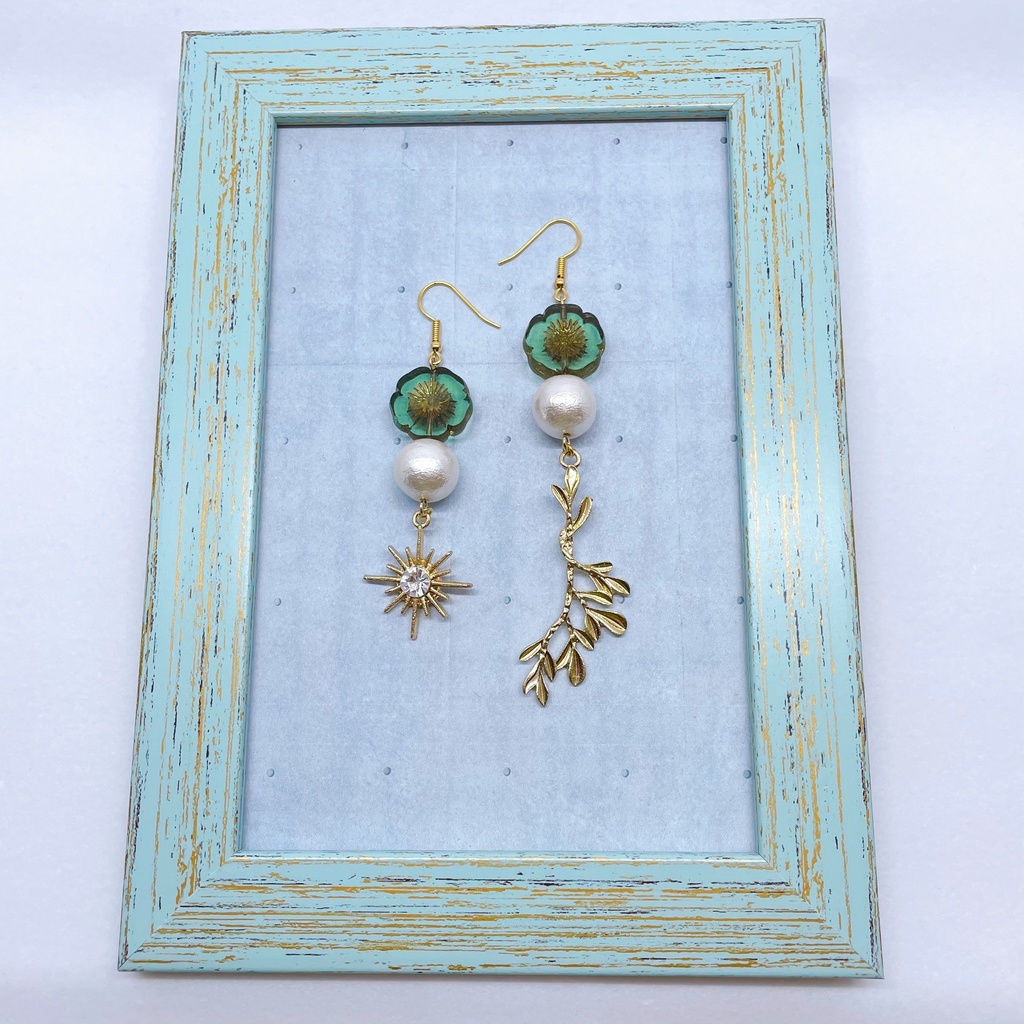 太陽と光の葉 ピアス/イヤリング