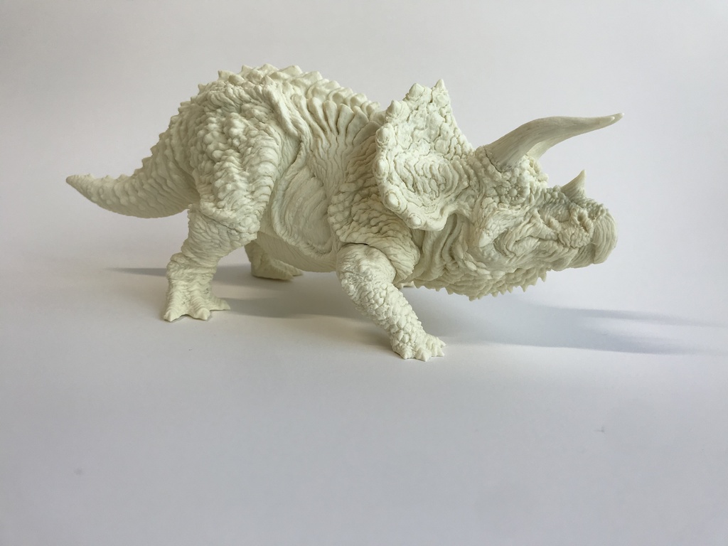 トリケラトプスレジンキット(アイボリー)