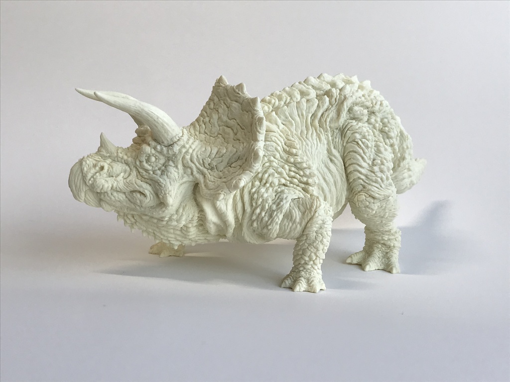 トリケラトプスレジンキット(アイボリー)