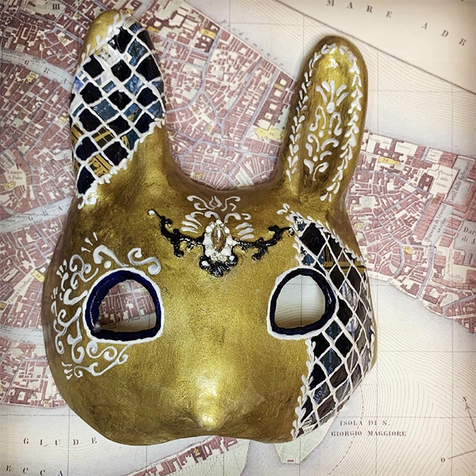 うさぎ仮面 〜ゴールド&ネイビー〜