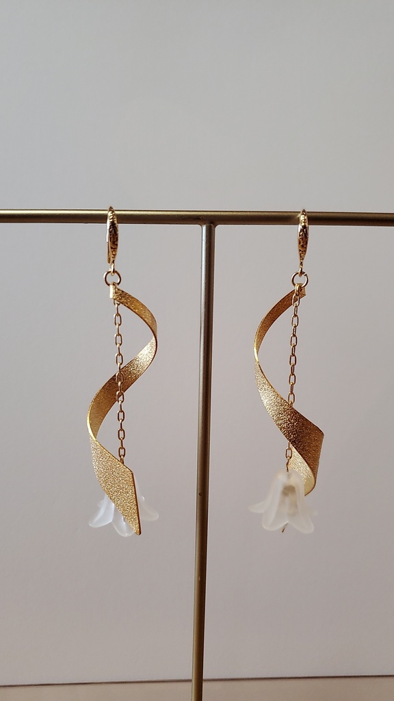 趙公明イメージピアス