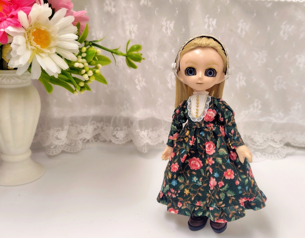 【オビツ11】深緑の薔薇令嬢ワンピース+ヘッドドレス