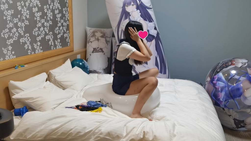 美脚まりなちゃんのイラスト風船遊び&割り Marina-chan's Anime balloon play & pop
