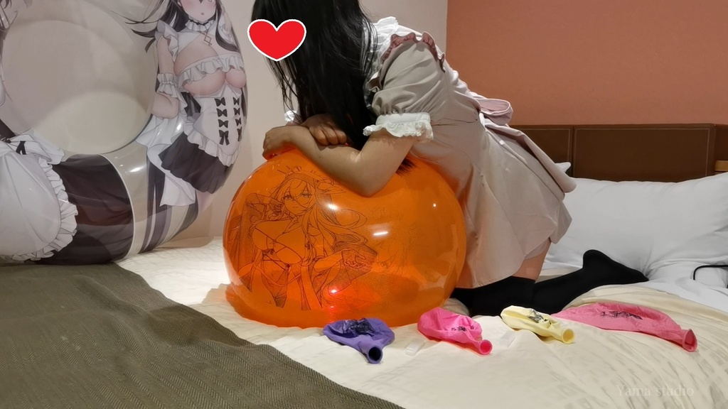 黒髪Mちゃんのイラスト風船遊び&割り M-chan's Anime balloon play & pop