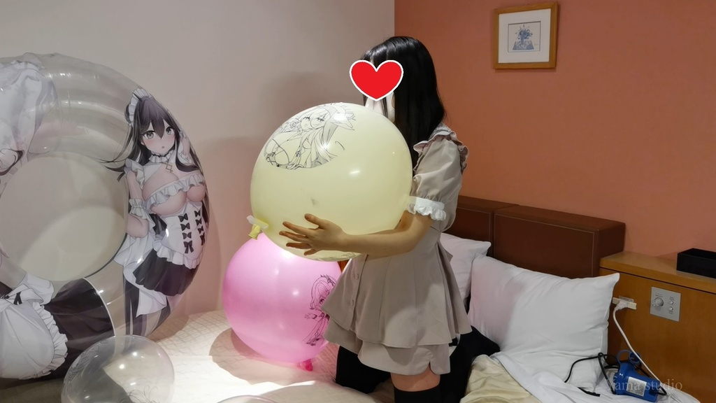 黒髪Mちゃんのイラスト風船遊び&割り M-chan's Anime balloon play & pop