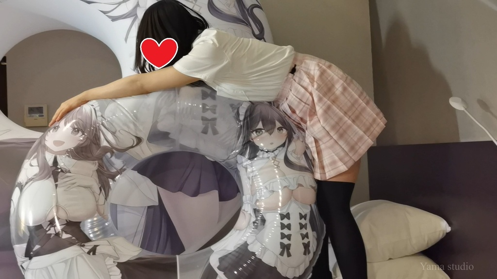 黒髪Mちゃんの巨大浮き輪型空ビ遊び M-chan's huge ring shape inflatable play