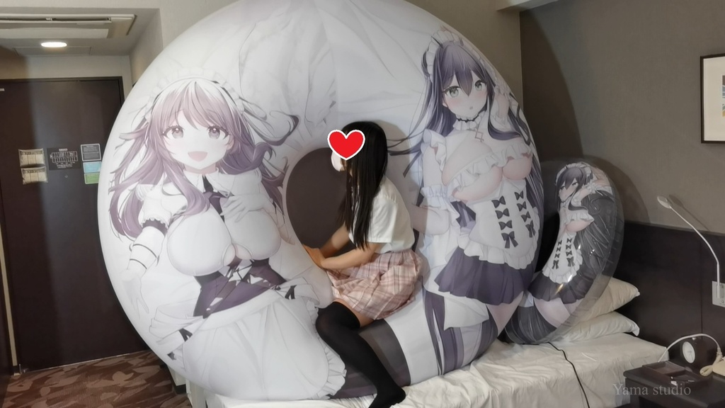 黒髪Mちゃんの巨大浮き輪型空ビ遊び M-chan's huge ring shape inflatable play