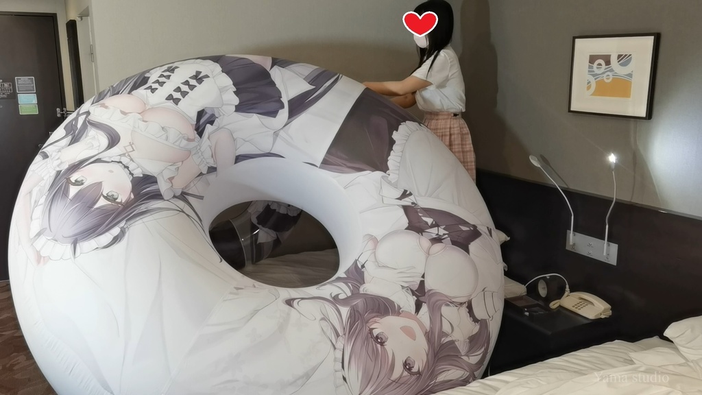 黒髪Mちゃんの巨大浮き輪型空ビ遊び M-chan's huge ring shape inflatable play